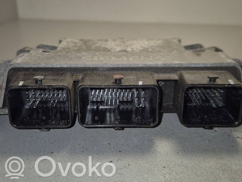 Renault Clio III Engine control unit/module 
