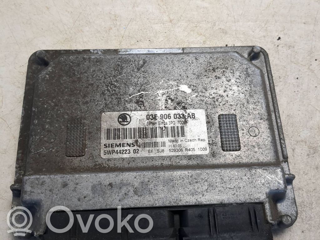 Skoda Fabia Mk2 (5J) Engine control unit/module 