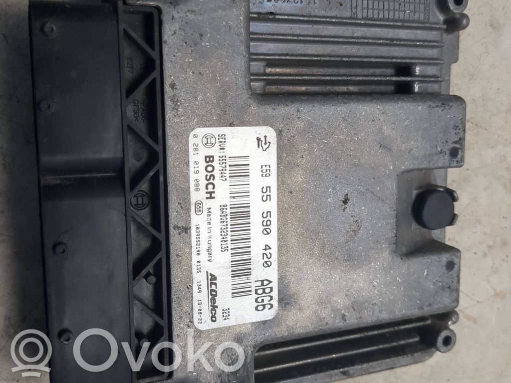 Opel Meriva B Engine control unit/module 