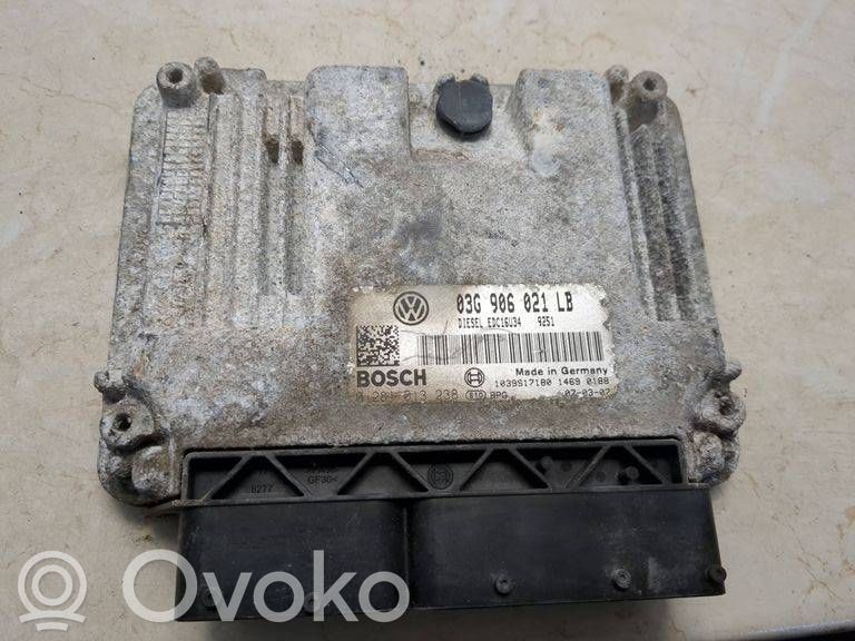 Volkswagen PASSAT B6 Engine control unit/module 