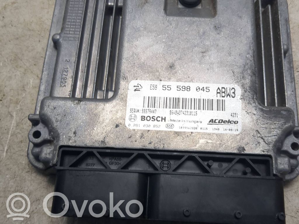 Opel Insignia A Engine control unit/module 