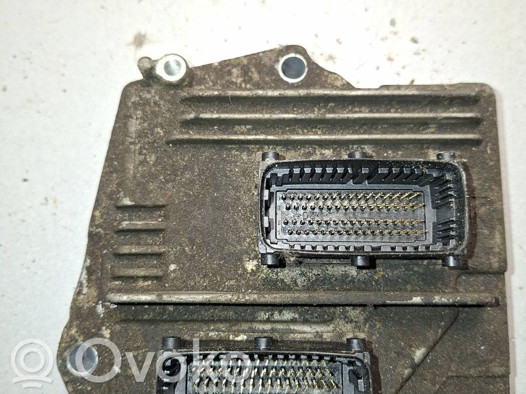 Opel Zafira B Engine control unit/module 