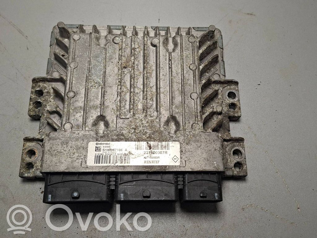 Renault Megane III Engine control unit/module 