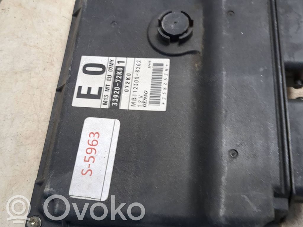 Suzuki Swift II Engine control unit/module 