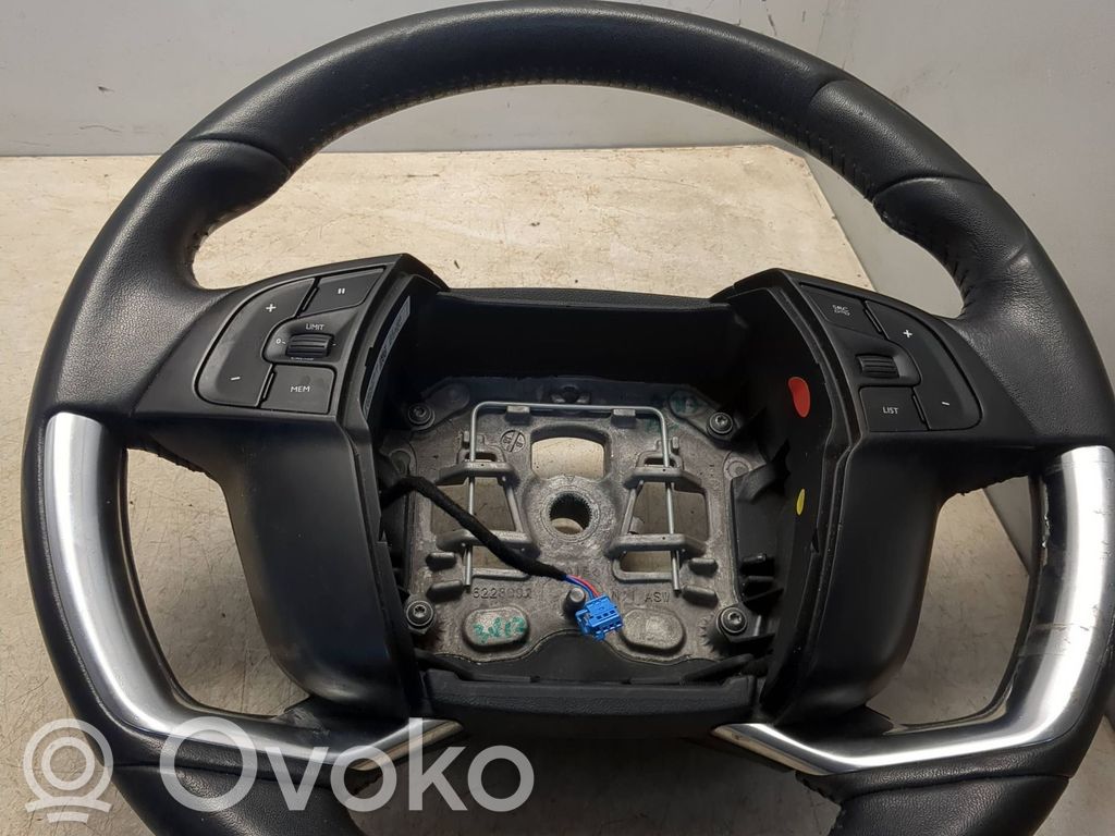Citroen C4 II Picasso Ohjauspyörä 