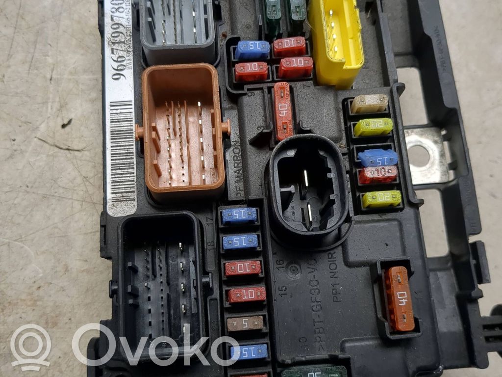 Citroen DS3 Fuse module 
