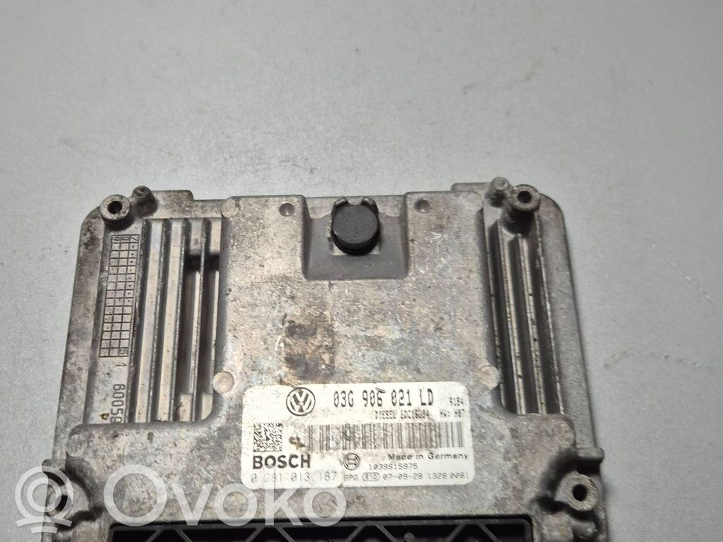 Volkswagen Golf V Engine control unit/module 