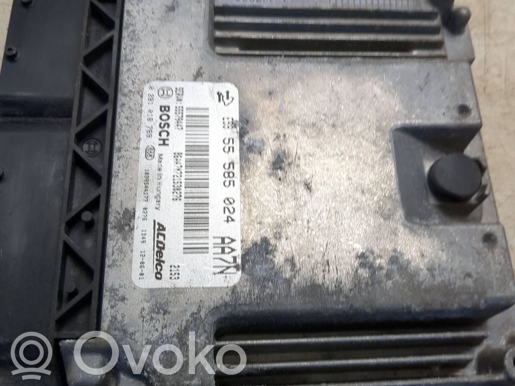Opel Insignia A Engine control unit/module 