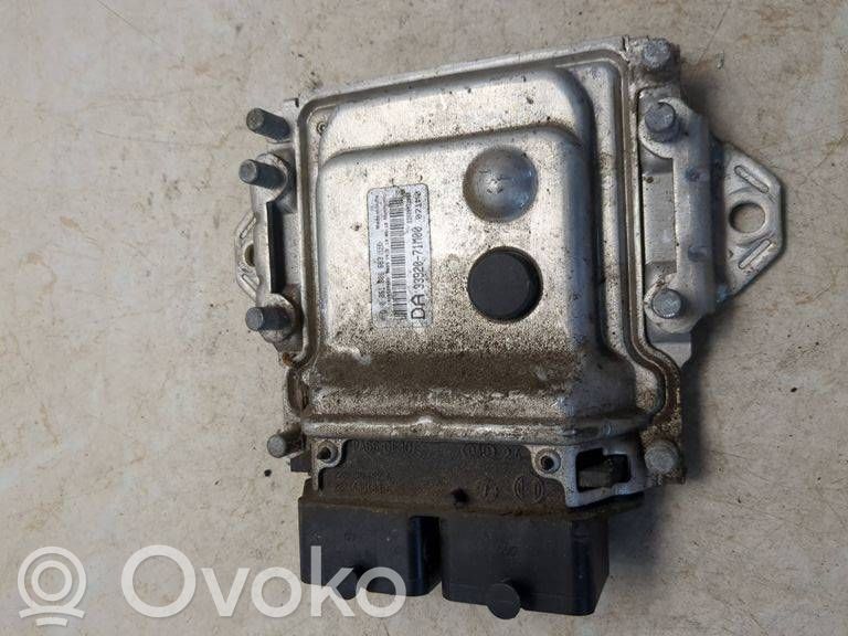 Suzuki Alto Engine control unit/module 