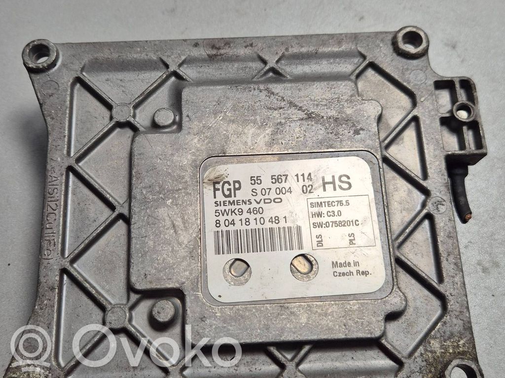 Opel Zafira B Engine control unit/module 