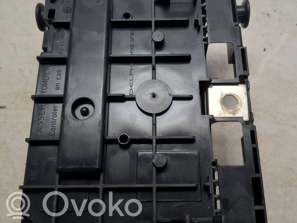 Peugeot 307 Fuse module 