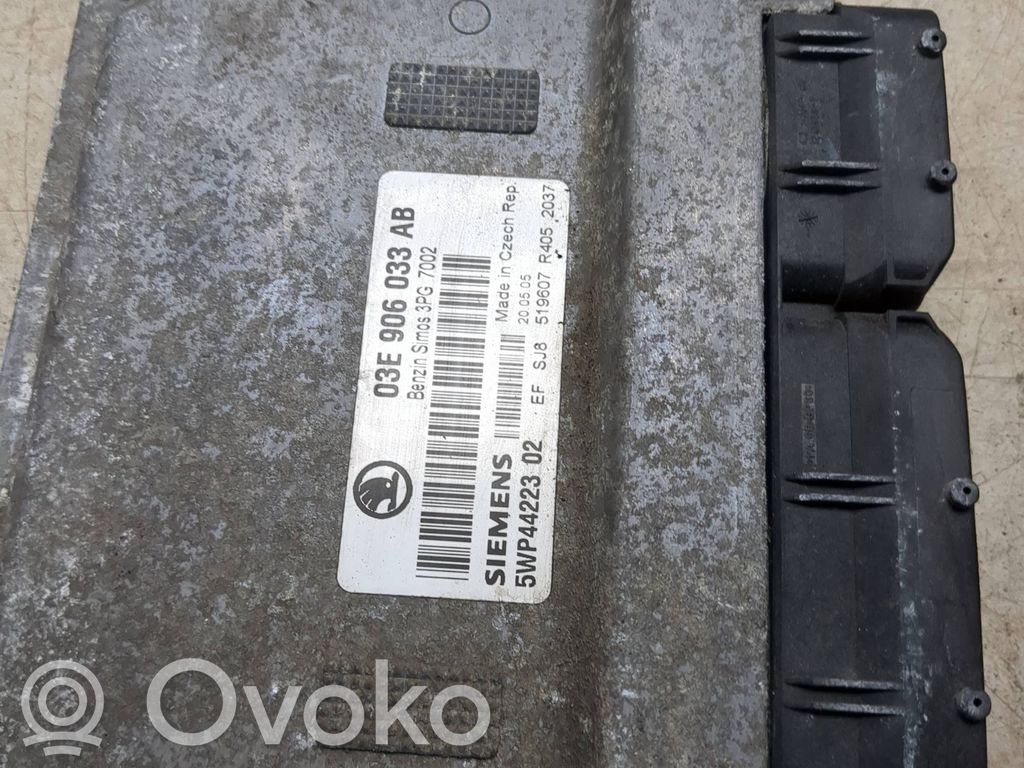 Skoda Fabia Mk2 (5J) Engine control unit/module 