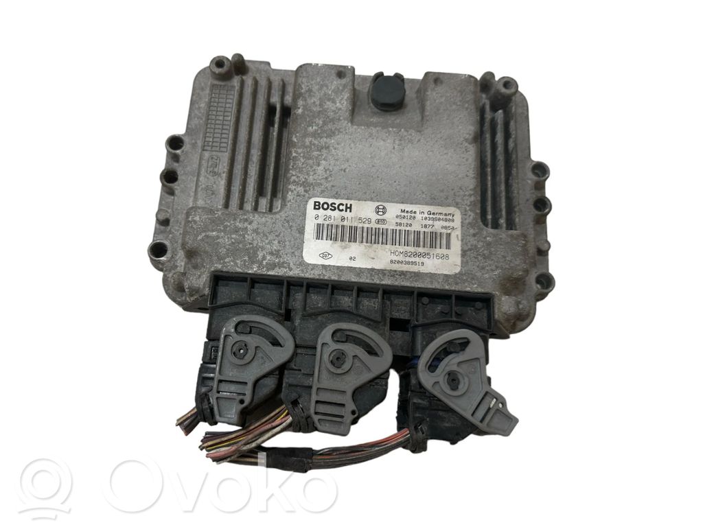 Opel Vivaro Engine control unit/module 