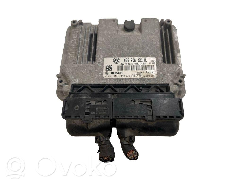 Volkswagen Touran I Engine control unit/module 