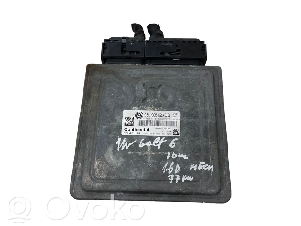 Volkswagen Golf VI Engine control unit/module 