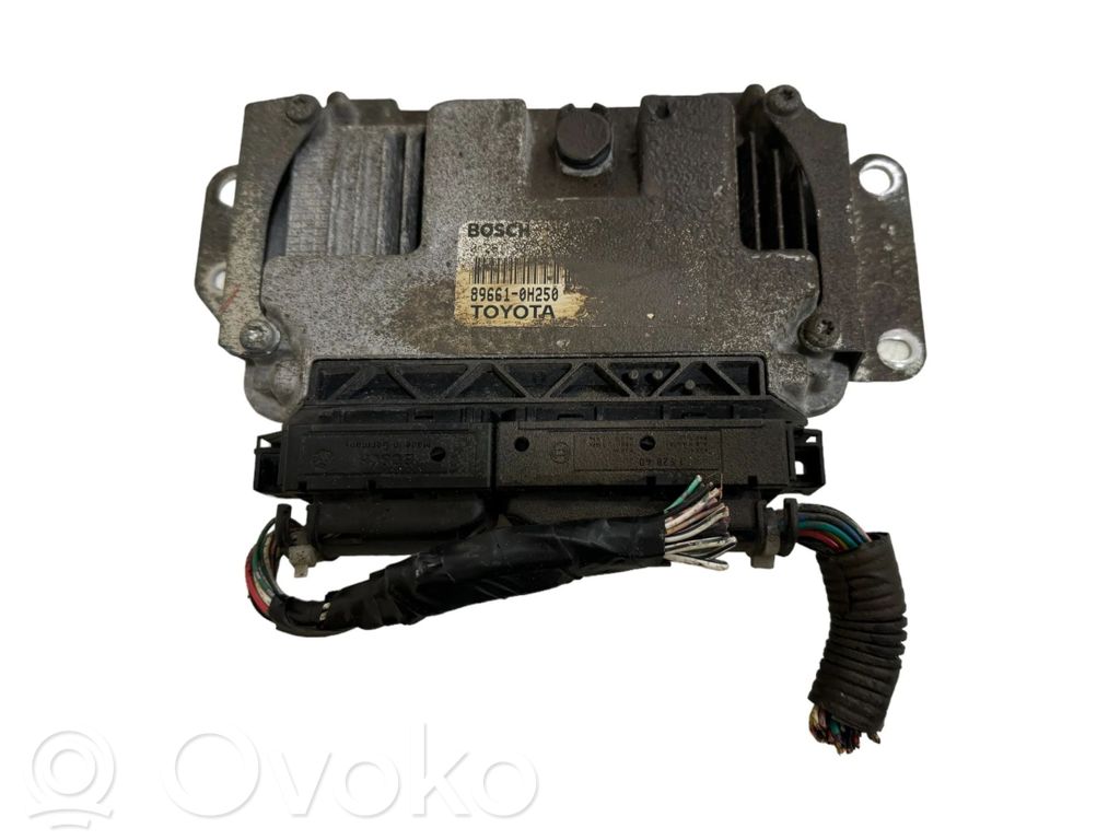 Toyota Aygo AB10 Engine control unit/module 