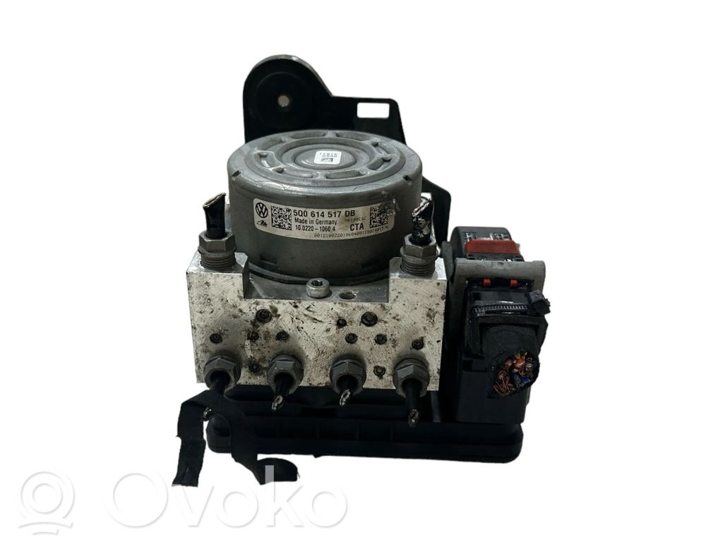 Volkswagen Golf VII ABS Pump 