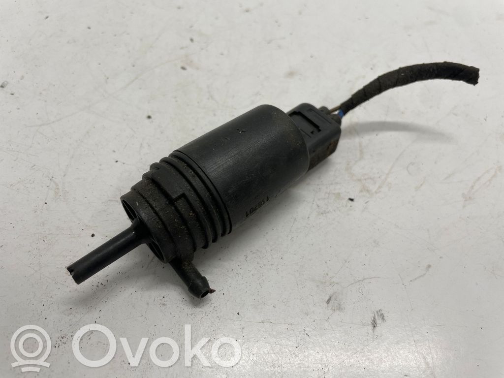 BMW 3 F30 F35 F31 Windscreen/windshield washer pump 