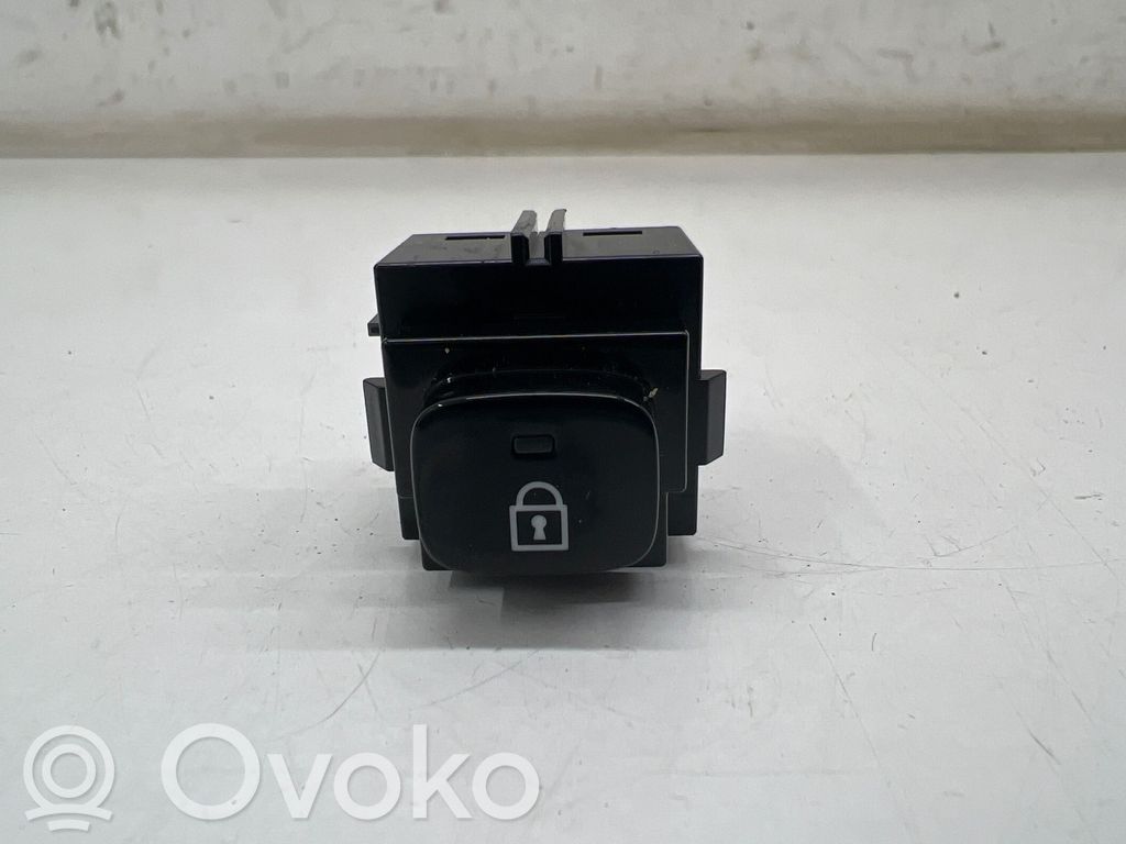 Polestar 2 Central locking switch button 