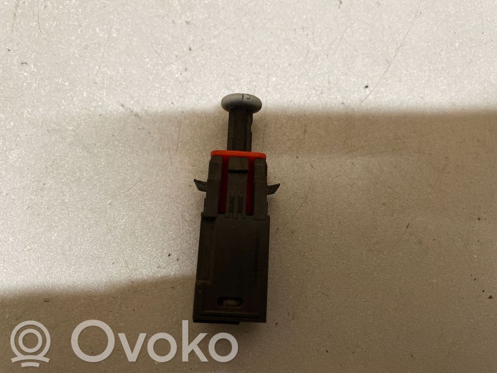 Opel Corsa E Brake pedal sensor switch 