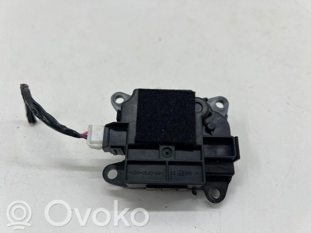 Nissan Qashqai J12 Silniczek nagrzewnicy 