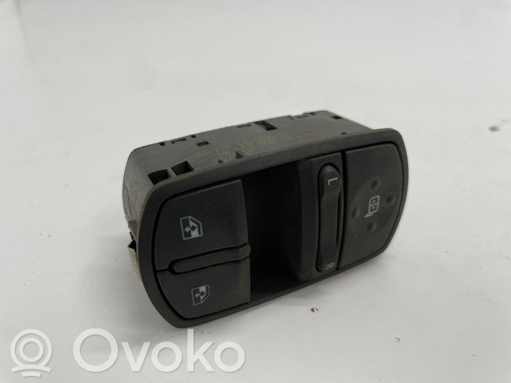 Opel Corsa E Electric window control switch 