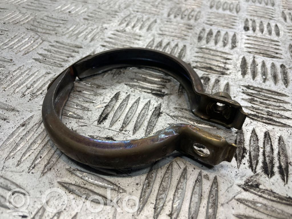 Volkswagen PASSAT B8 Clemă conector țeavă eșapament 