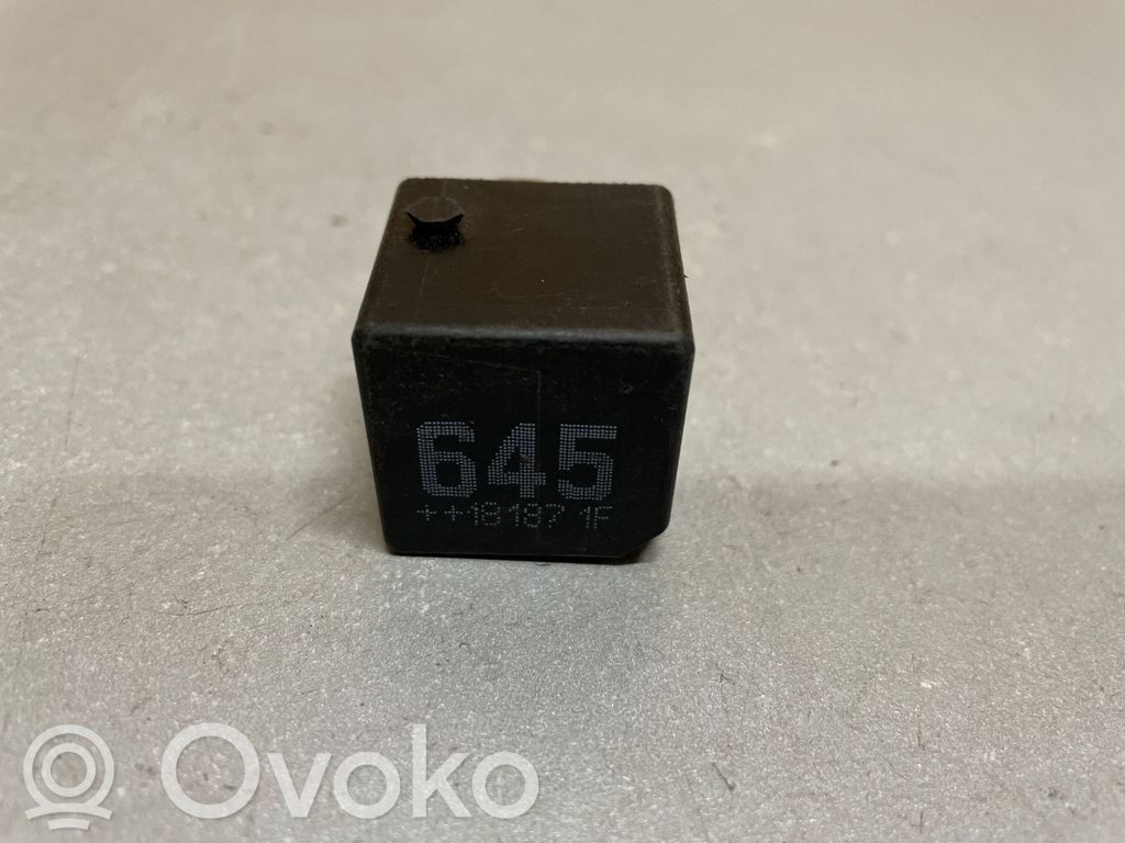 Audi A6 S6 C6 4F Otros relés 