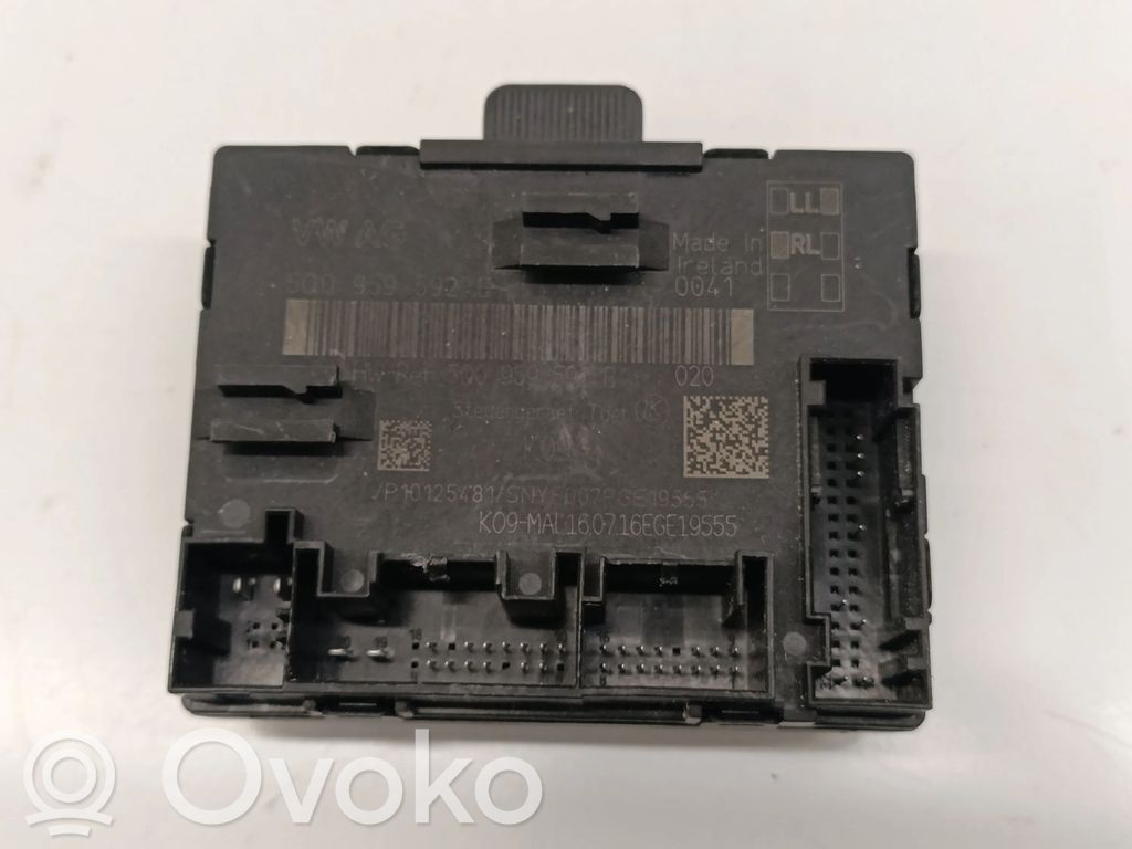 Volkswagen PASSAT B8 Durvju vadības bloks 