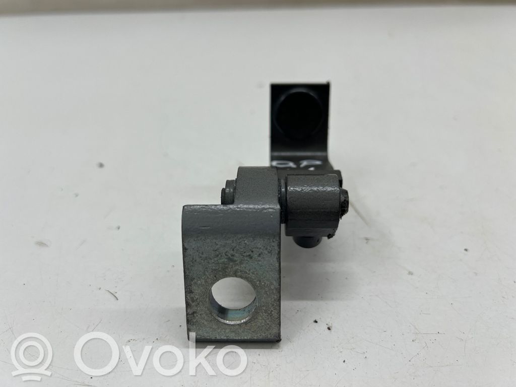 Cupra Leon Front door upper hinge 