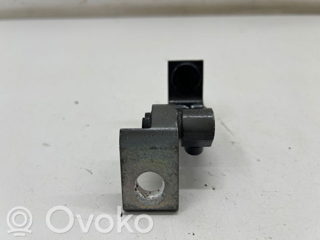 Cupra Leon Front door lower hinge 