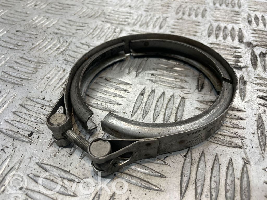 Volkswagen PASSAT B8 Clemă conector țeavă eșapament 