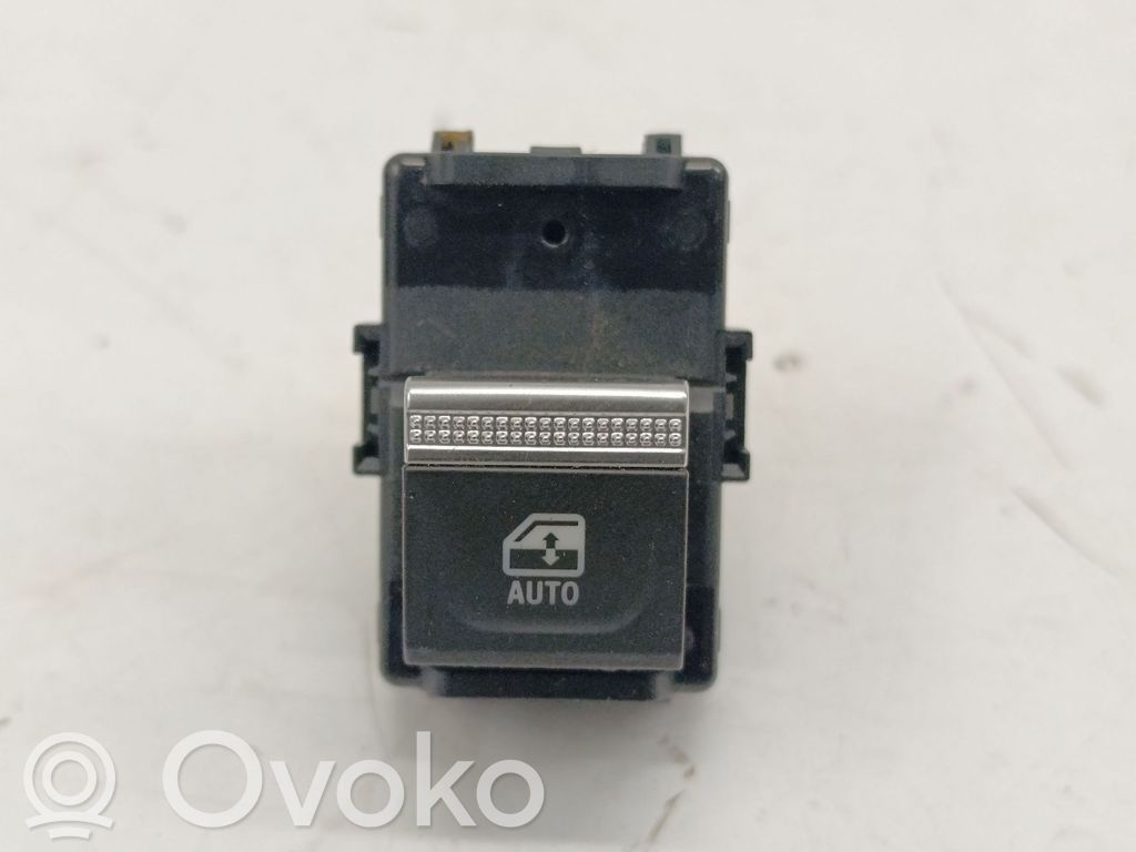 Renault Arkana Electric window control switch 