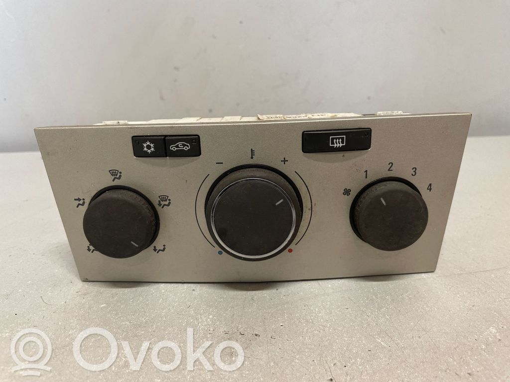 Opel Astra H Climate control unit 