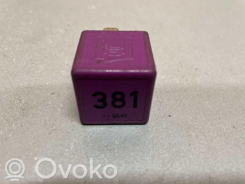 Audi A6 S6 C6 4F Otros relés 
