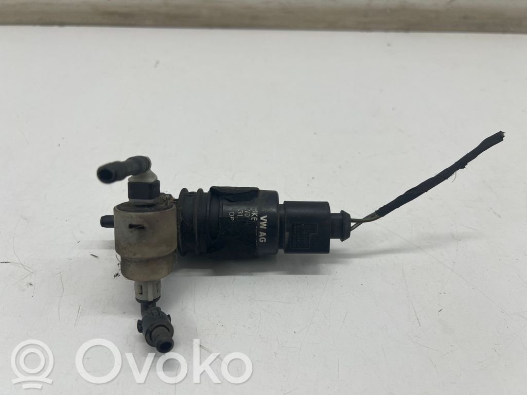 Porsche Macan (95B) Windscreen/windshield washer pump 