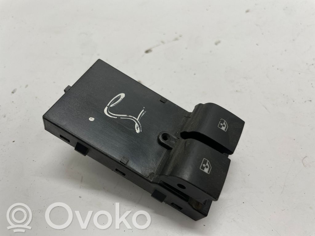 Opel Astra J Electric window control switch 