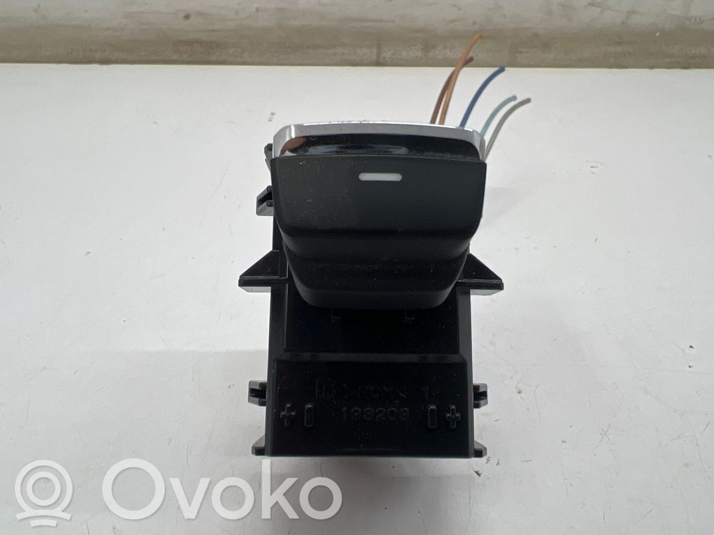 Subaru Forester SK Electric window control switch 