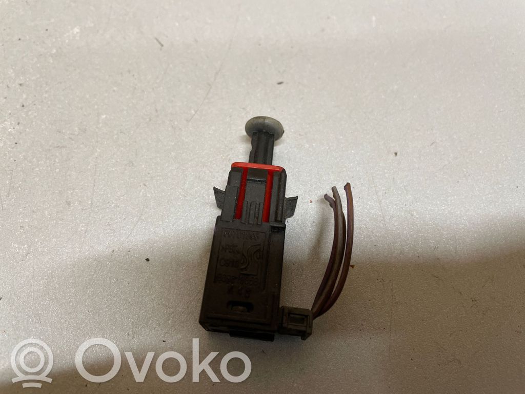 Opel Meriva B Brake pedal sensor switch 