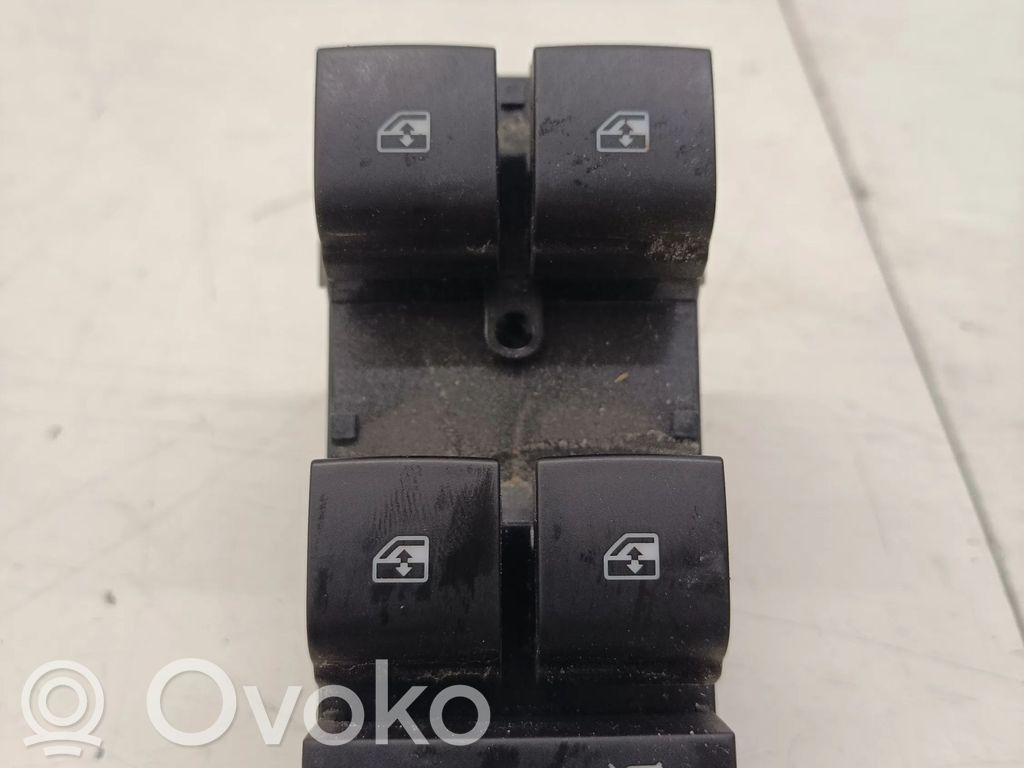 Opel Astra K Electric window control switch 