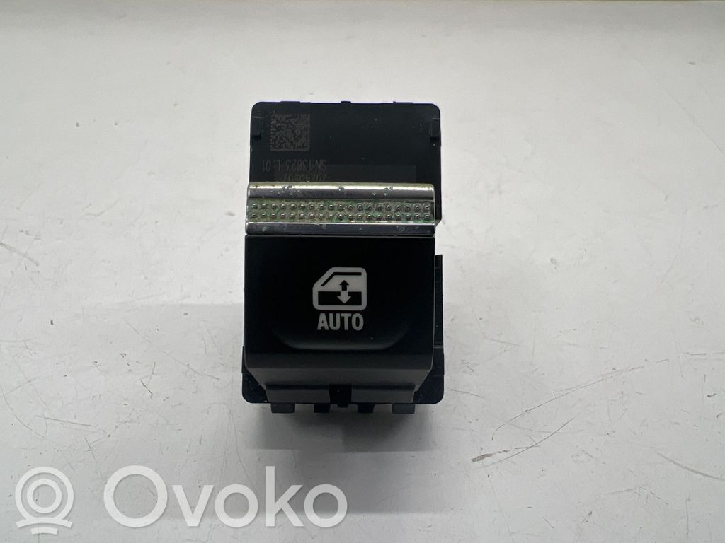 Renault Austral Electric window control switch 