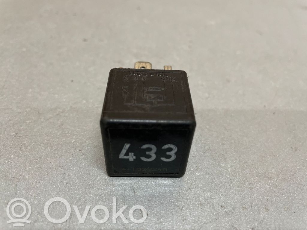 Volkswagen Golf V Cita veida releji 