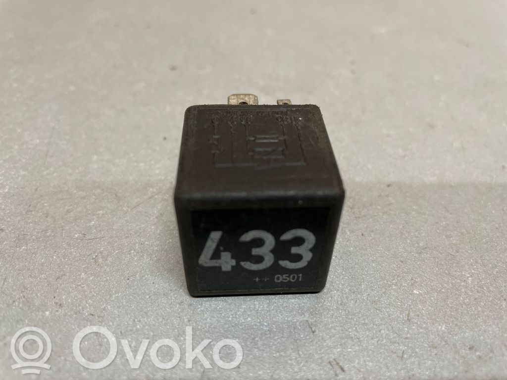 Volkswagen Golf V Cita veida releji 