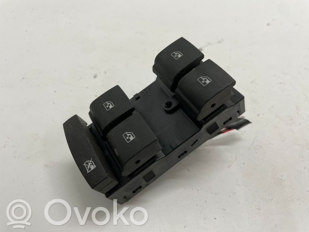 Opel Astra K Electric window control switch 