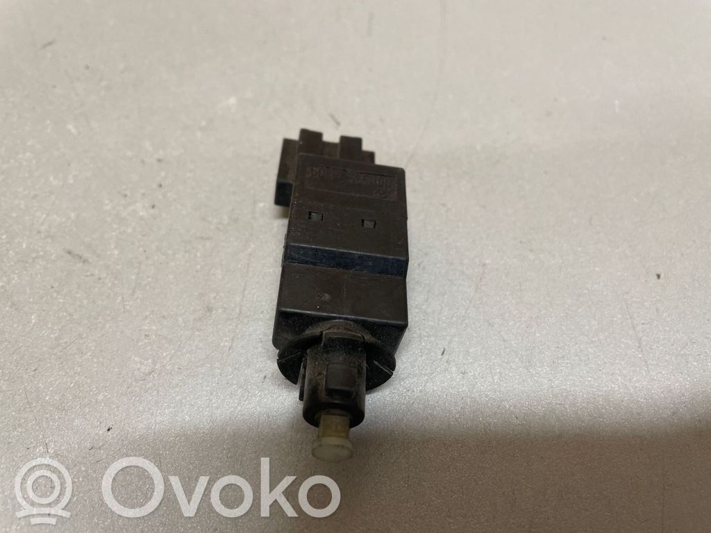 Mercedes-Benz E W211 Interruttore del pedale del freno 