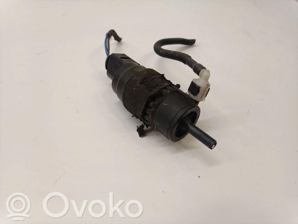Audi TT TTS RS Mk3 8S Windscreen/windshield washer pump 
