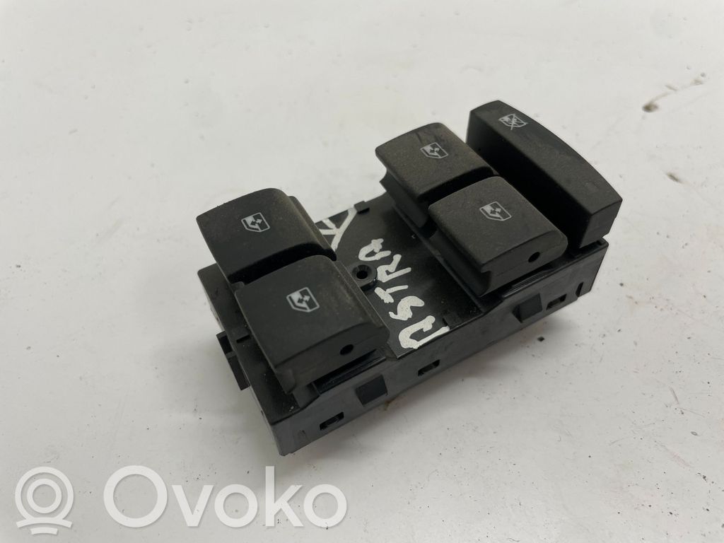 Opel Astra K Electric window control switch 
