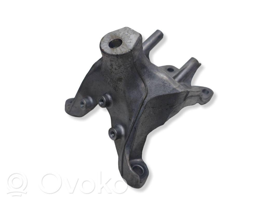 Audi Q7 4M Engine mounting bracket 