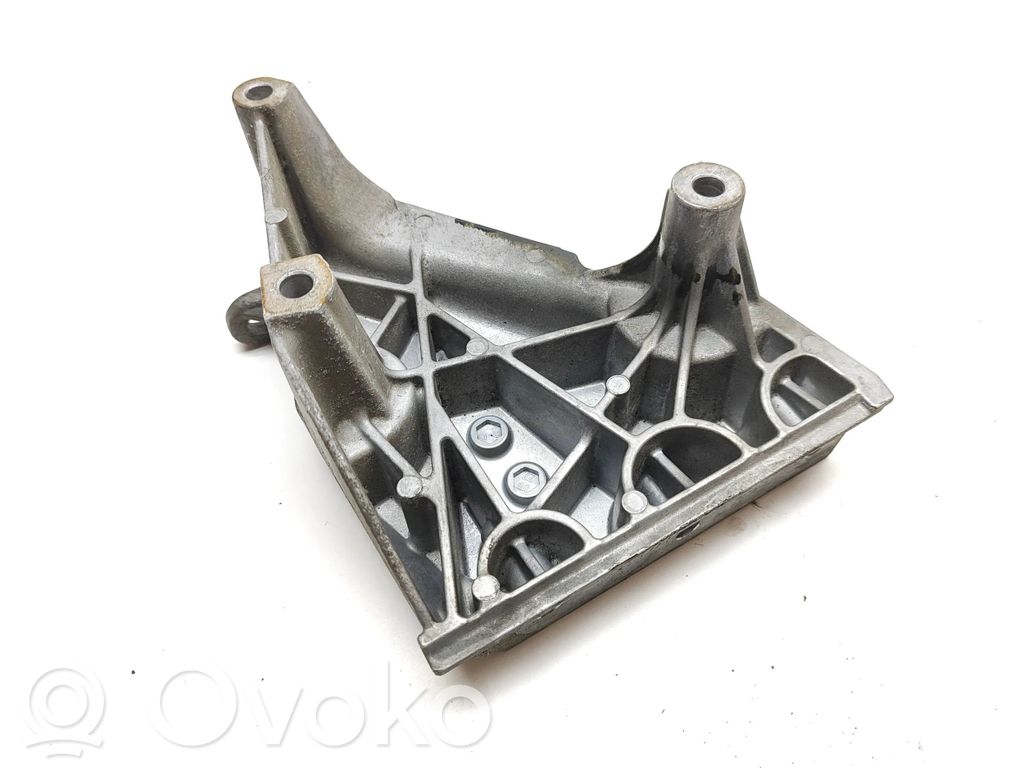 Volkswagen Polo V 6R Engine mounting bracket 