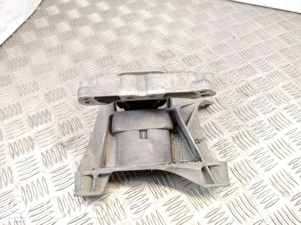 Peugeot 308 Engine mount bracket 